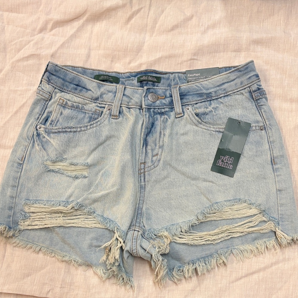 Mid rise shorts